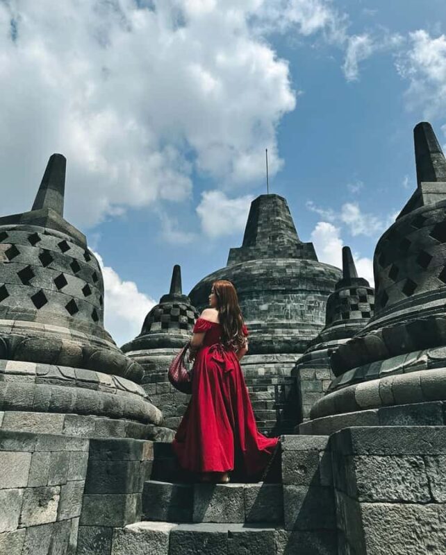Private tour : borobudur-merapi lava tour-prambanan - Key Points