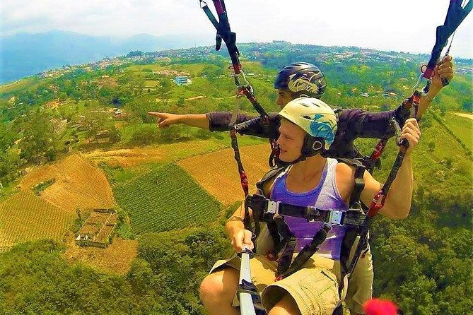 private-tour-bucaramanga-paragliding-adventure