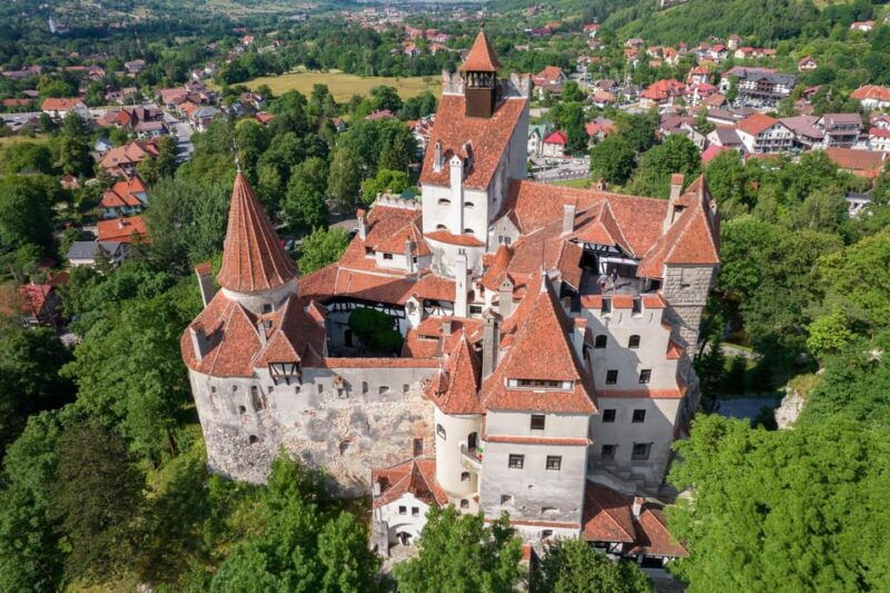 private-tour-bucharest-wednesday-dracula-peles-3-castles