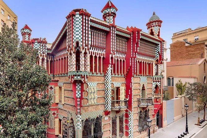private-tour-casa-vicens-park-guell-tour-with-official-guide