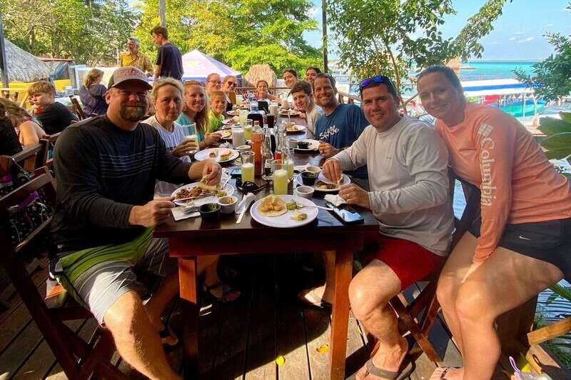Private Tour: Chacchoben Mayan Ruins and Bacalar Lagoon Boat - Who Should Consider This Tour?