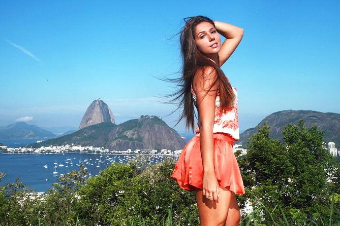 private-tour-christ-the-redeemer-sugarloaf-with-private-photographer