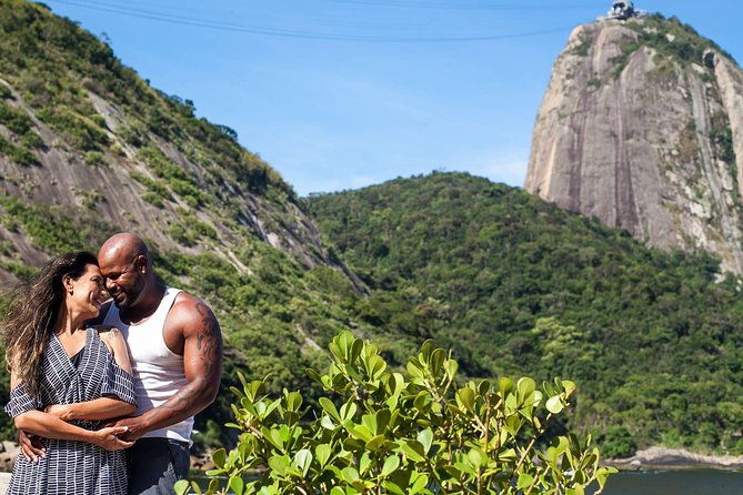 private-tour-christ-the-redeemer-sugarloaf-with-private-photographer