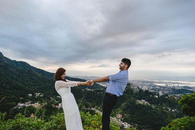private-tour-christ-the-redeemer-sugarloaf-with-private-photographer