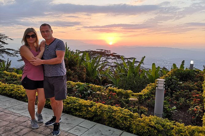 private-tour-city-night-tour-cerro-del-santisimo-culture