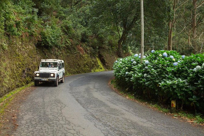 private-tour-combo-expedition-jeep-tour-levada-walk