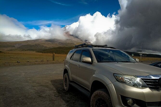 private-tour-cotopaxi-and-quilotoa-full-day