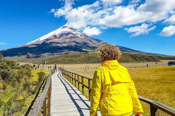 private-tour-cotopaxi-and-quilotoa-full-day