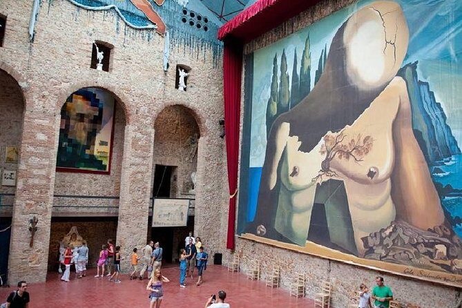 Private tour: Dali Museum in Figueres and Púbol Tour with Hotel pick-up - FAQs