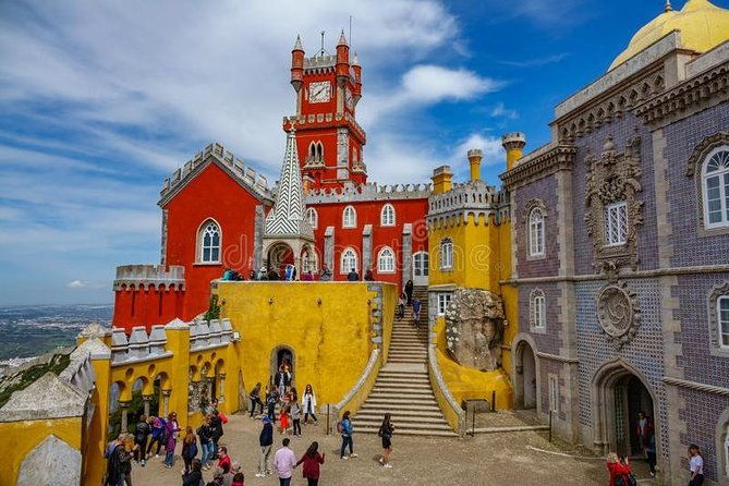 private-tour-discover-the-best-of-sintra-in-1-day-avoiding-queues