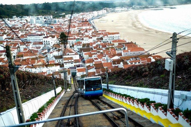 private-tour-discovery-fishing-village-of-nazare-and-the-giant-waves-with-traditional-lunch