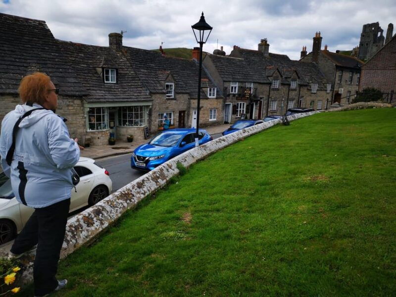 private-tour-driver-8-passenger-seat-vehicle