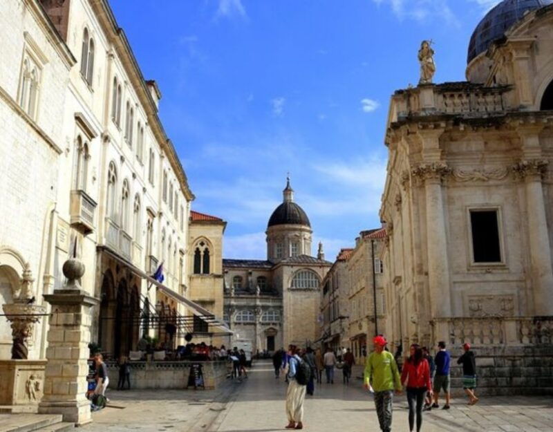 private-tour-dubrovnik-city-walls-walking-tour-tickets-inc