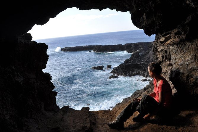 private-tour-easter-island-caves