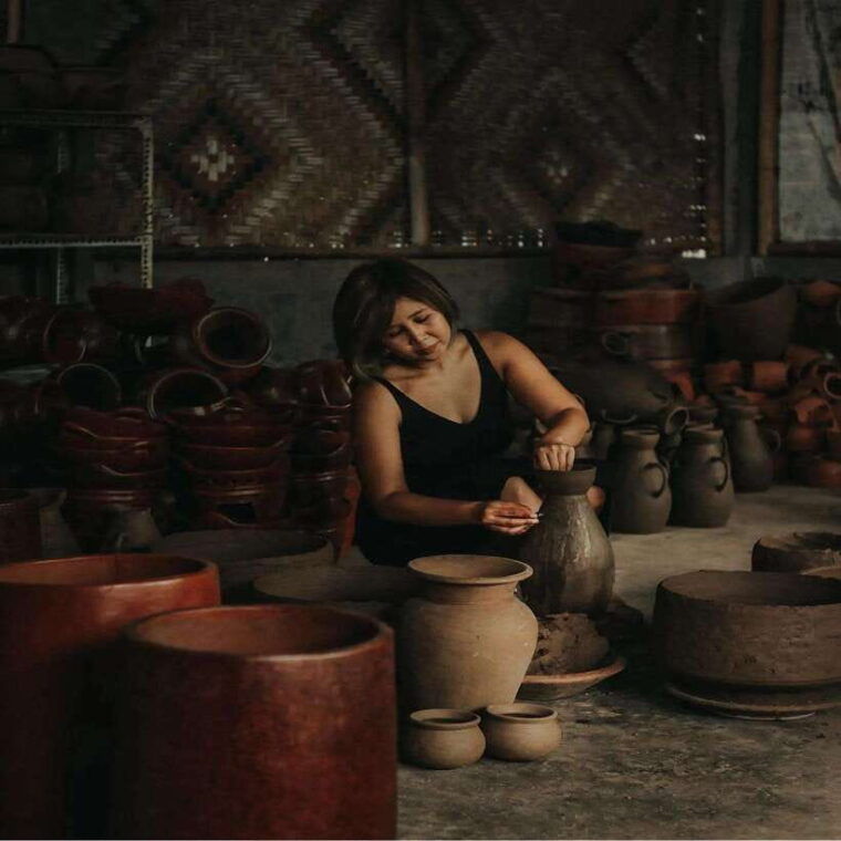 private-tour-explore-lombok-culture-village-south-beaches