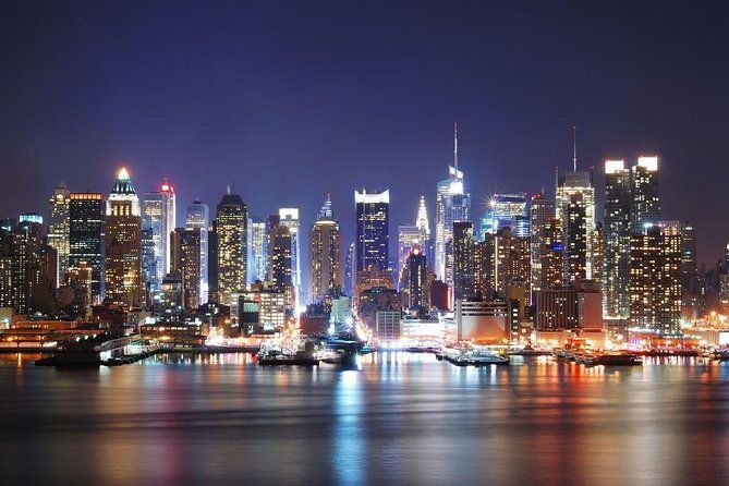 private-tour-explore-the-festivities-in-dyker-heights-brooklyn