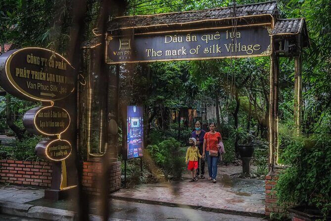 Private Tour: Explore Van Phuc Silk & Duong Lam Ancient Village - FAQs