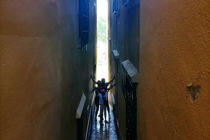 private-tour-fatima-obidos-nazare-natural-caves-with-drinks