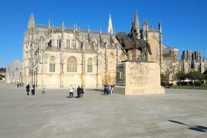 private-tour-for-1-to-8-people-fatima-batalha-nazare-and-obidos