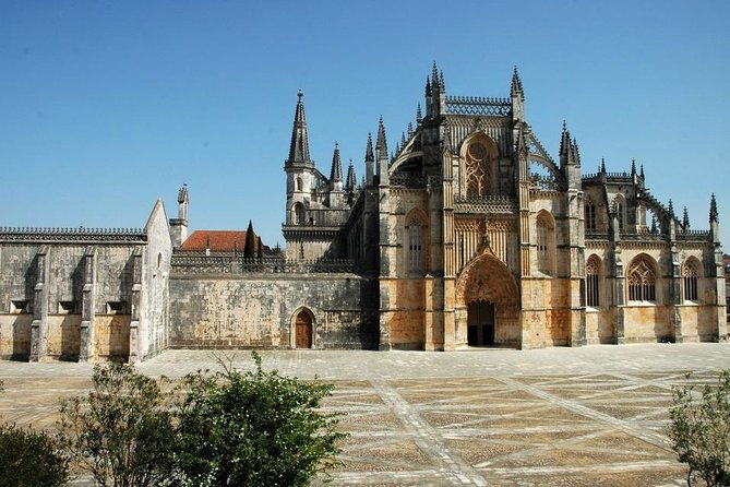 private-tour-for-1-to-8-people-fatima-batalha-nazare-and-obidos