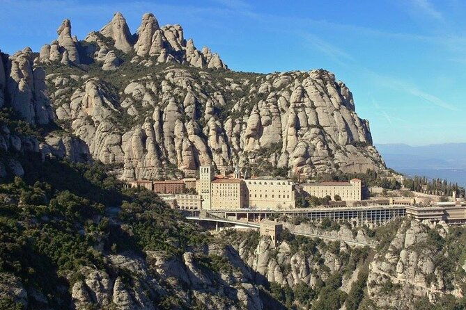 private-tour-from-barcelona-to-montserrat-with-guide