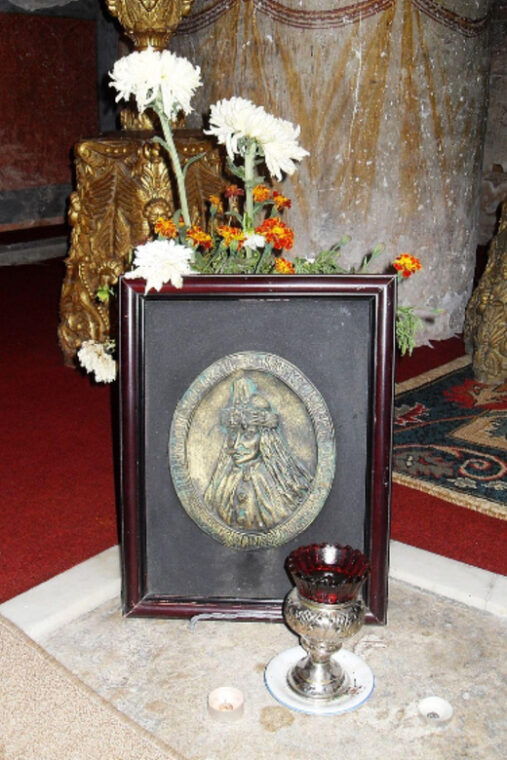 private-tour-from-bucharest-to-draculas-tomb-and-mogosoaia