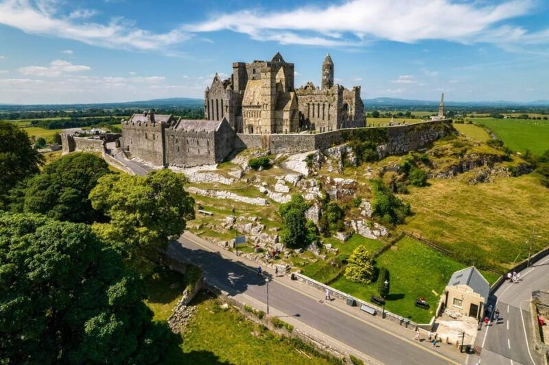 private-tour-from-dublin-to-blarney-castle-rock-of-cashel