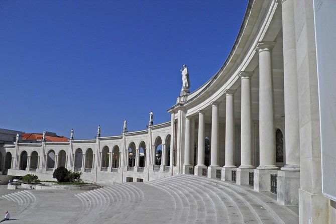 private-tour-from-lisbon-fatima-sanctuary-and-batalha-monastery-2