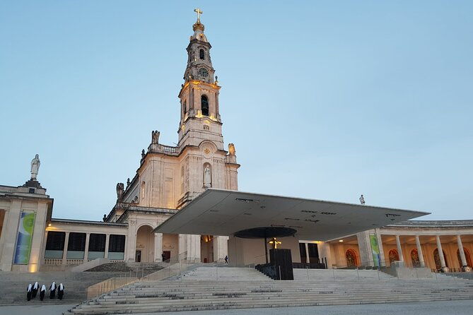 private-tour-from-lisbon-to-fatima-nazare-and-obidos