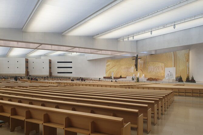 private-tour-from-lisbon-to-fatima-nazare-and-obidos