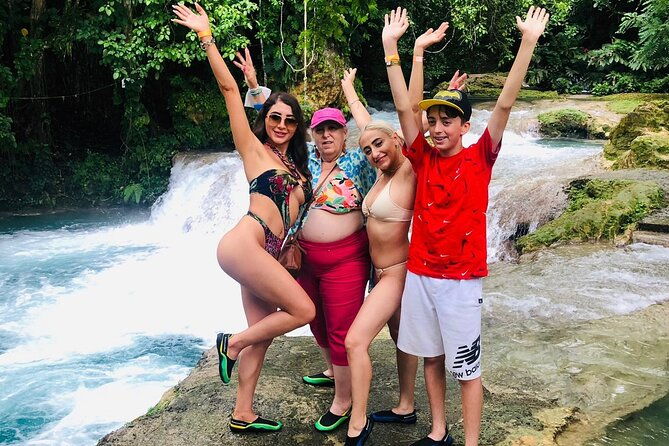 private-tour-from-montego-bay-to-horse-back-riding-and-bluehole