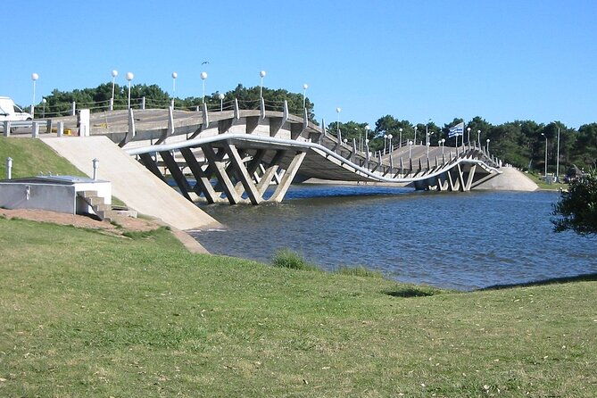 private-tour-from-montevideo-to-punta-del-este-with-tango-tour