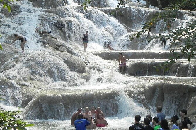 private-tour-from-ocho-rios-to-blue-hole-and-dunns-river