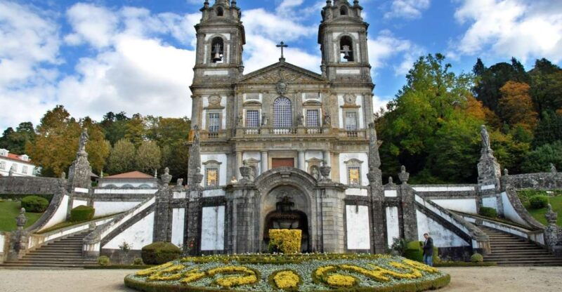 private-tour-from-porto-guimaraes-and-braga-with-lunch