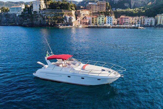 private-tour-from-sorrento-to-capri-raffaelli-shamal-40