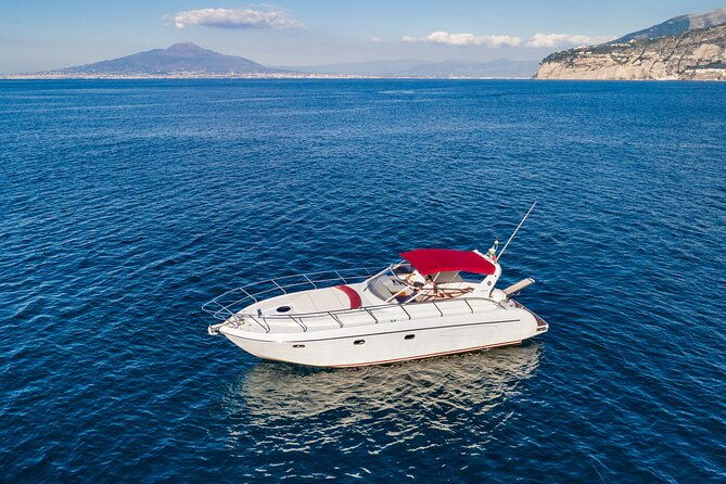 private-tour-from-sorrento-to-capri-raffaelli-shamal-40