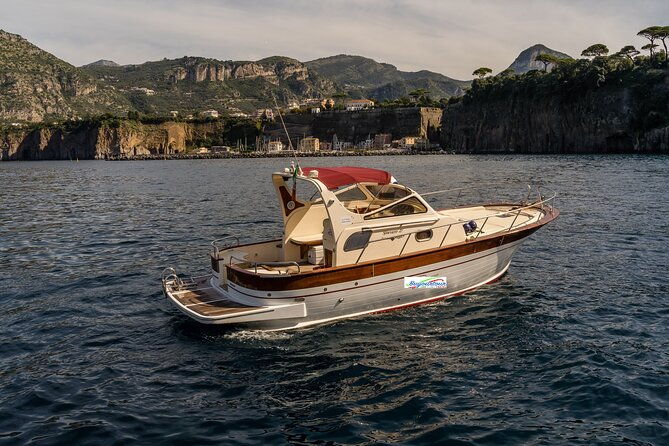 private-tour-from-sorrento-to-capri-sorrentino-gozzo-8-50