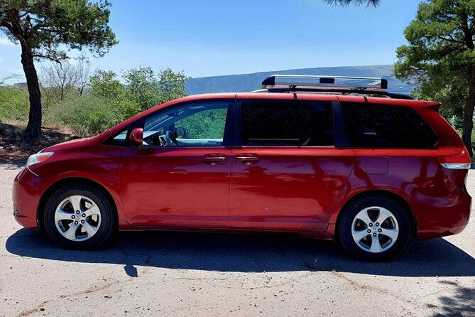 private-tour-from-tbilisi-to-kazbegi-and-gudauri-2