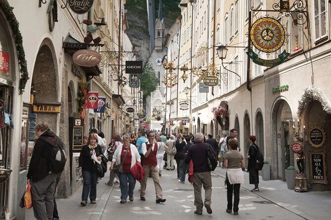 Private Tour from Vienna-Bratislava to Wachau-Hallstatt-Salzburg - FAQ