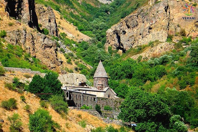 private-tour-garni-temple-geghard-monastery-holy-echmiadzin-zvartnots-temple