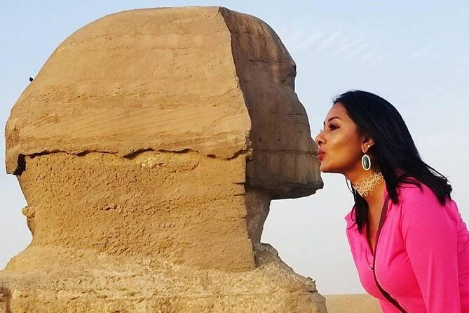 Private Tour Giza Pyramids & Egyptian Museum and Citadel & Old Cairo and Bazaar - Exploring the Pyramids and Sphinx at Giza