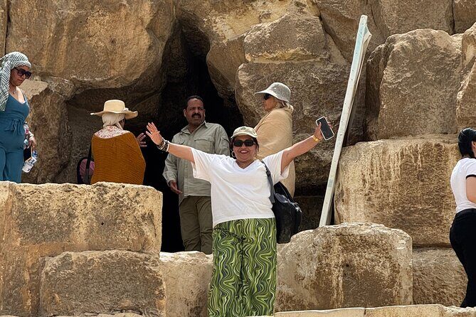 Private tour Giza Pyramids ,sphinx & camel ride all included - FAQ