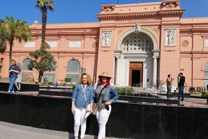 Private tour Giza pyramids,Egyptian Museum ,Khan el Khalili&lunch - FAQ