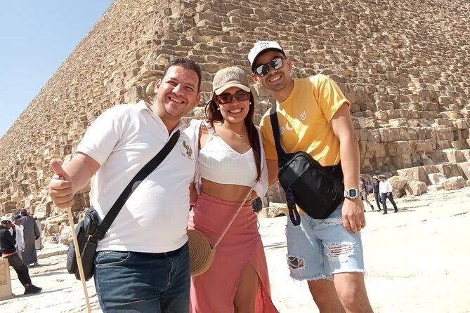 Private tour Giza Pyramids&egyptian Museum&khan khalili bazaar - Exploring the Giza Pyramids