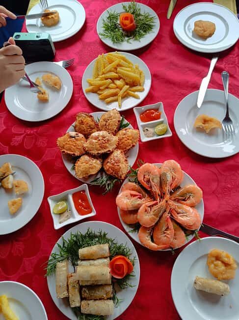 PRIVATE TOUR HALONG BAY ONE DAY with Cave, Kayaking, Sampan - Exploring the One-Day Private Tour of Halong Bay: Cave, Kayaking, Sampan