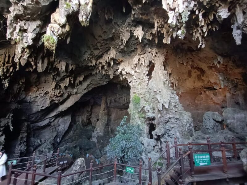 PRIVATE TOUR HALONG BAY ONE DAY with Cave, Kayaking, Sampan - FAQs