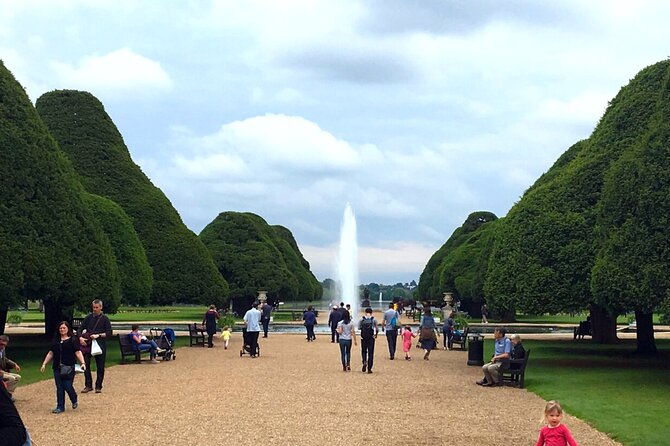 private-tour-hampton-court-palace-day-trip-from-london