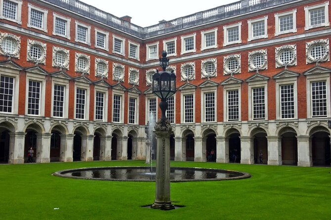 private-tour-hampton-court-palace-day-trip-from-london