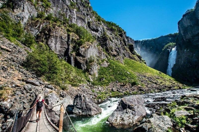 private-tour-hardangerfjord-voss-gondol-4-great-waterfalls