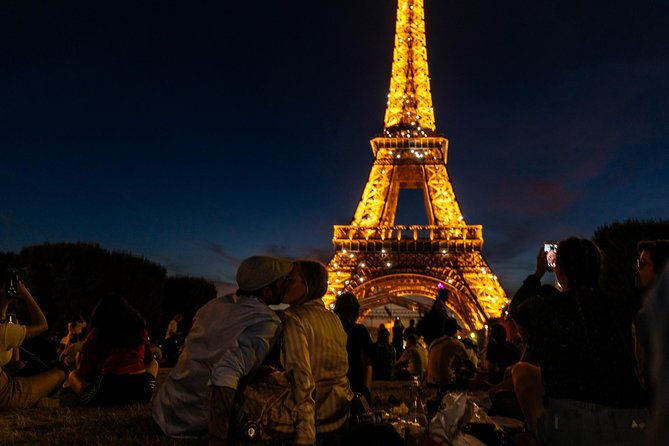 private-tour-highlights-hidden-gems-of-paris-with-locals